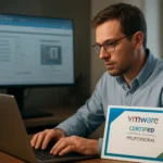 VMware minősítéssel rendelkező szakember dolgozik.